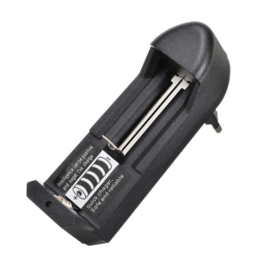 CARREGADOR DE BATERIA LANTERNA TATICA 4.2V BIVOLT